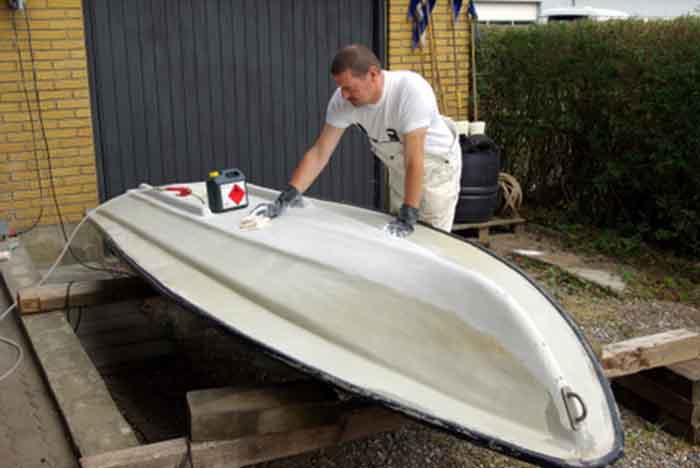 Klargøring og reparation af bunden i af din båd